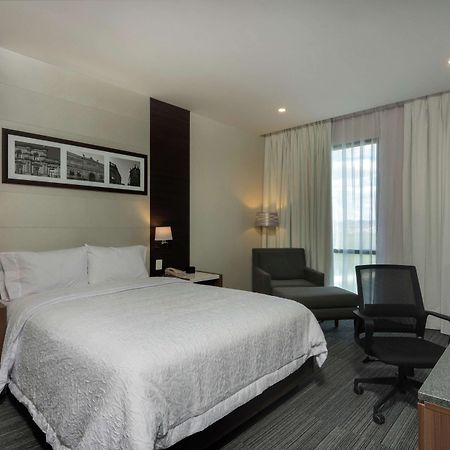 Hampton Inn And Suites San Luis Potosi Slp Экстерьер фото