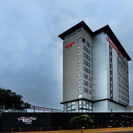 Hampton Inn And Suites San Luis Potosi Slp Экстерьер фото