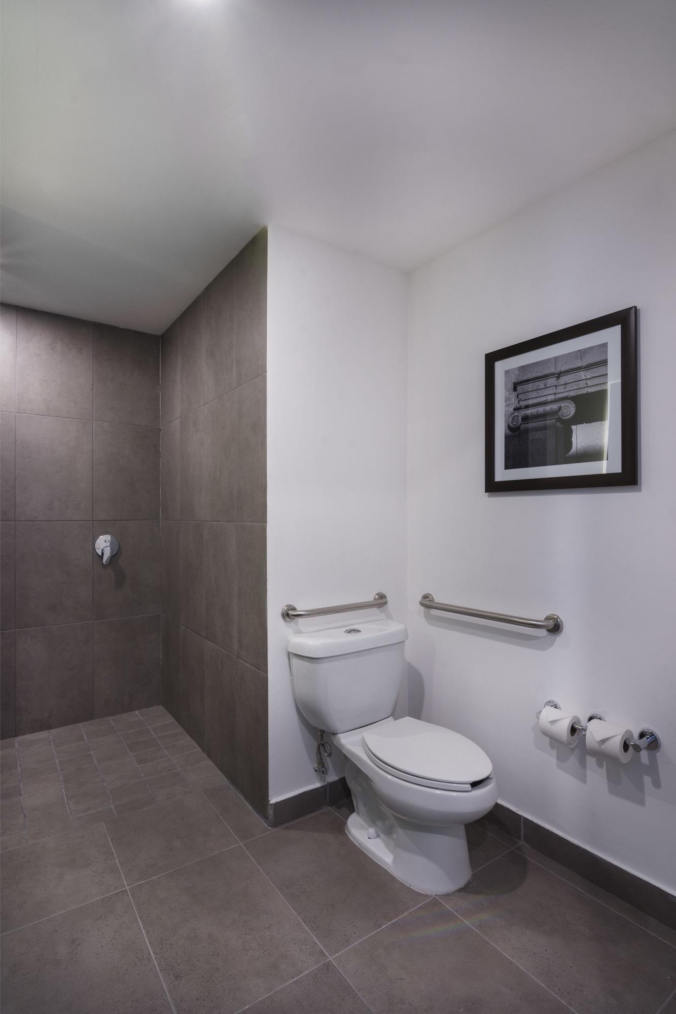 Hampton Inn And Suites San Luis Potosi Slp Экстерьер фото
