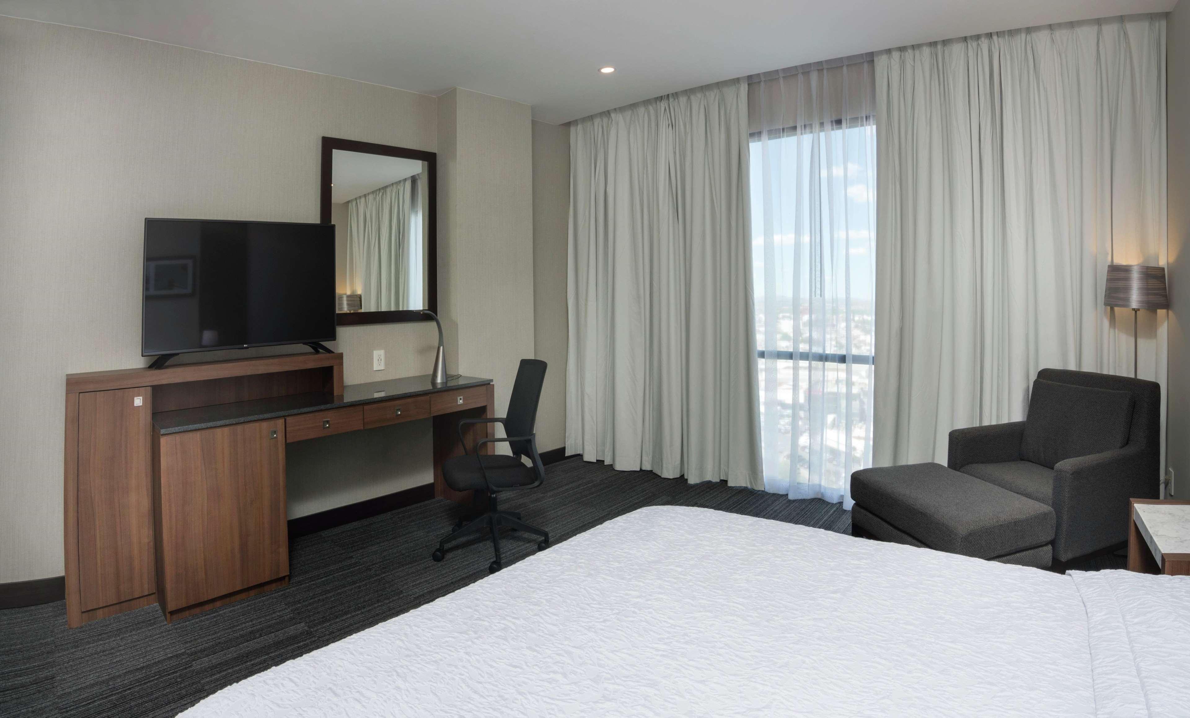 Hampton Inn And Suites San Luis Potosi Slp Экстерьер фото